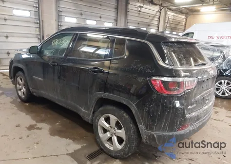 2018 Jeep Compass Latitude 4X4 z USA, uszkodzony, nr VIN 3C4NJDBB4JT342547